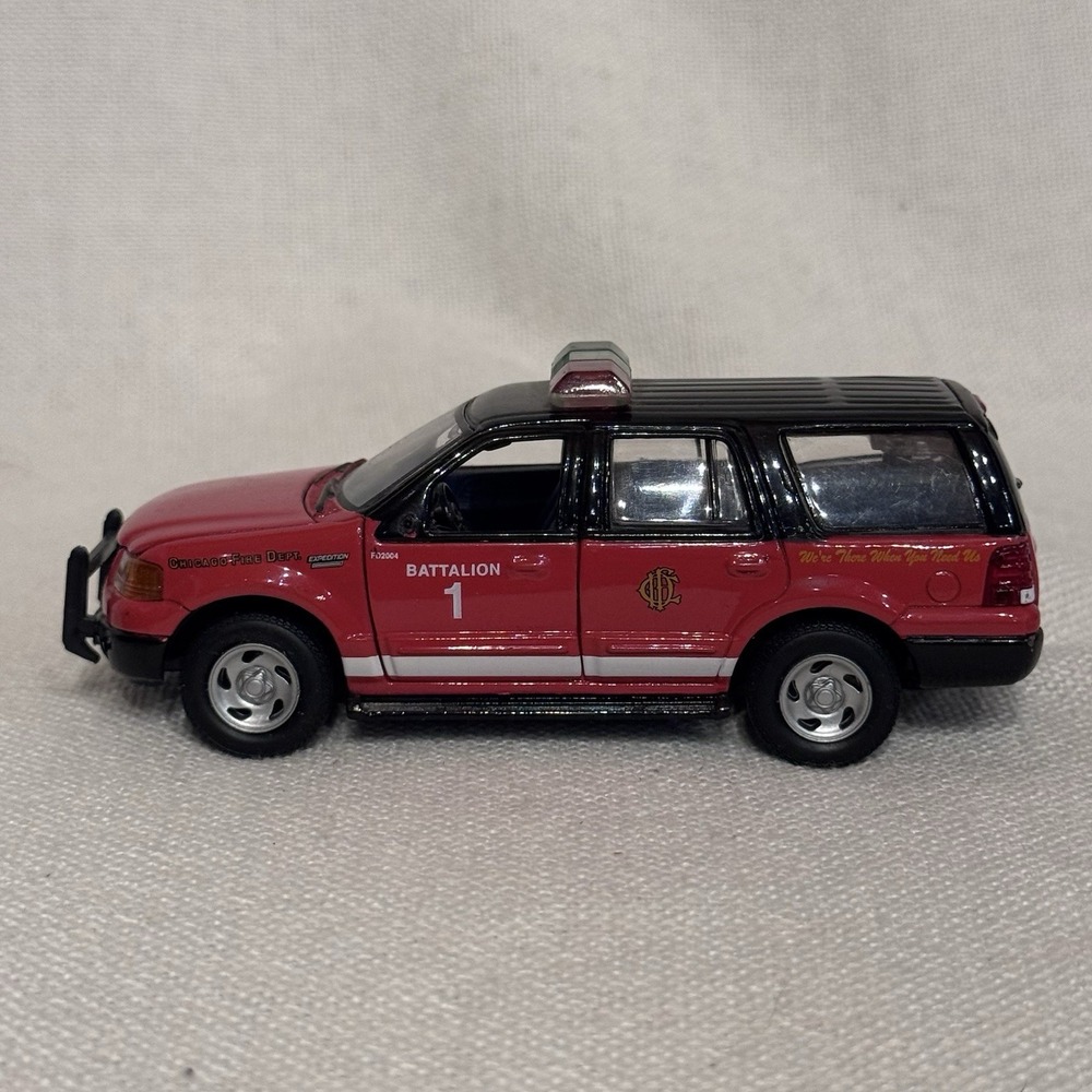 Chicago Fire Department Diecast CFD Battalion 1 Ford Expedition Gearbox